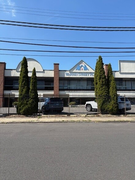 More Photos Of 215 Warren St, Bridgeport Office For Lease