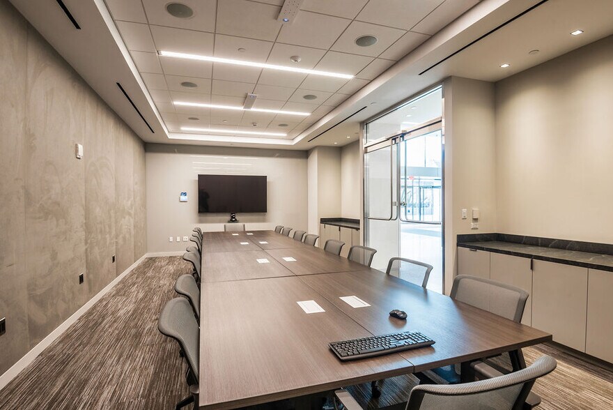 More Photos Of 1 N Lexington Ave, White Plains Office For Lease