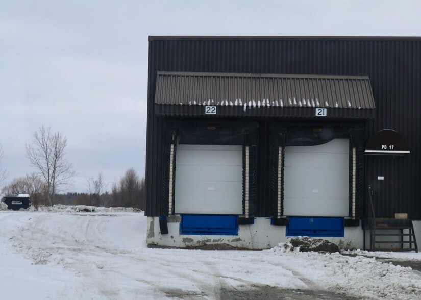 More Photos Of 118-184 Aker Dr, Cobleskill Distribution For Lease
