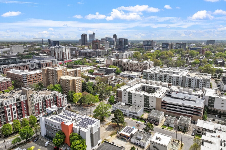 More Photos Of 710 W Johnson St, Raleigh Bar For Sale