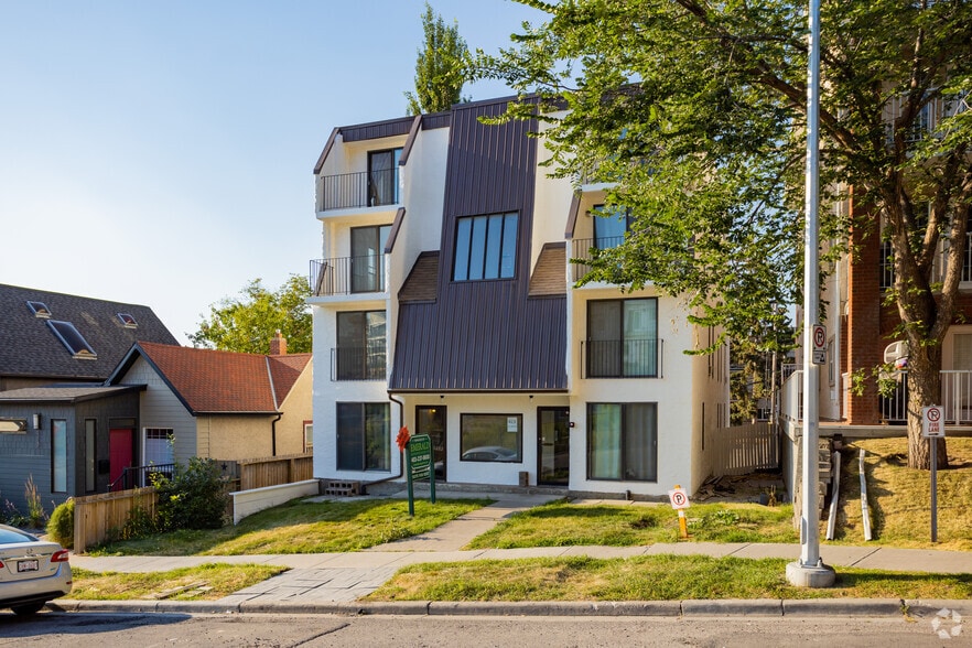 More Photos Of 423 3 Av NE, Calgary Apartments For Sale