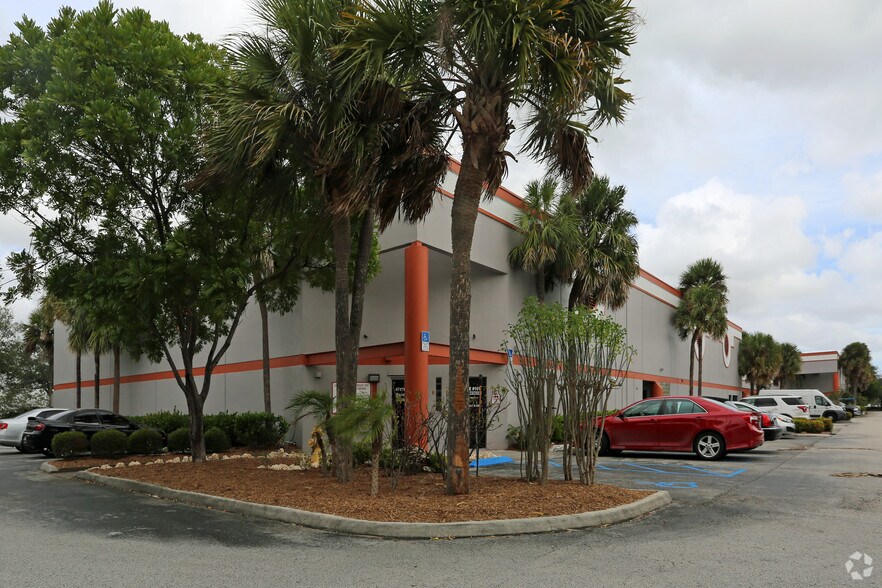 Primary Photo Of 10501 NW 50th St, Sunrise Warehouse For Lease