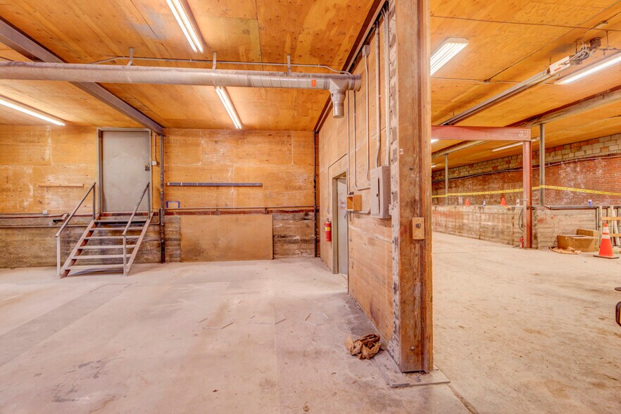 More Photos Of 460 W University Ave, Laramie Warehouse For Lease