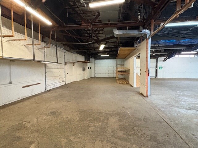 More Photos Of 1 Muller Ave, Norwalk Manufacturing For Lease