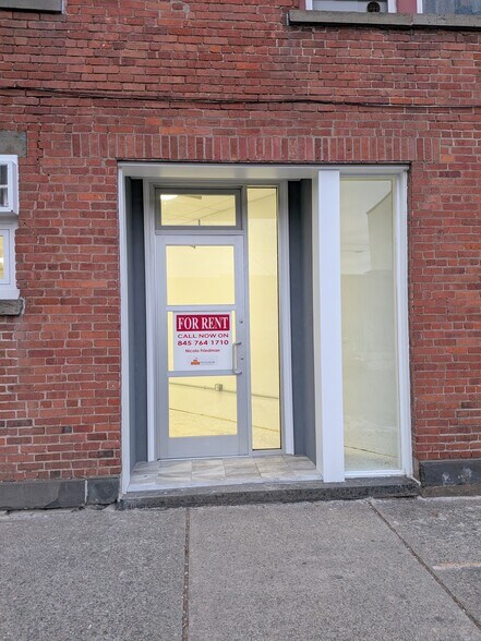 More Photos Of 585 Broadway, Kingston Storefront Retail Office For Lease