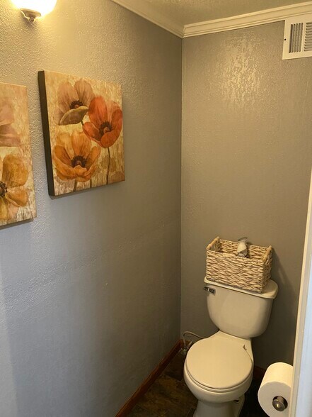 More Photos Of 6543 Montecito Blvd, Santa Rosa Medical For Sale