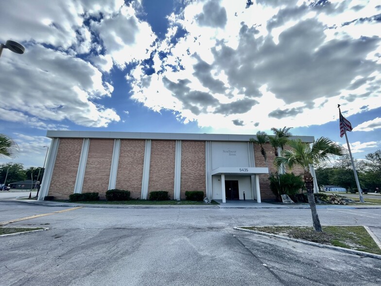 Primary Photo Of 5435 Gall Blvd, Zephyrhills Office For Sale