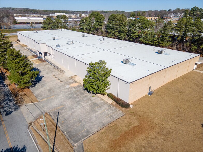More Photos Of 1056 Personal Pl, Morrow Distribution For Lease