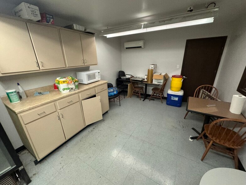 More Photos Of 160 N State Highway 121, Warrensburg Warehouse For Lease