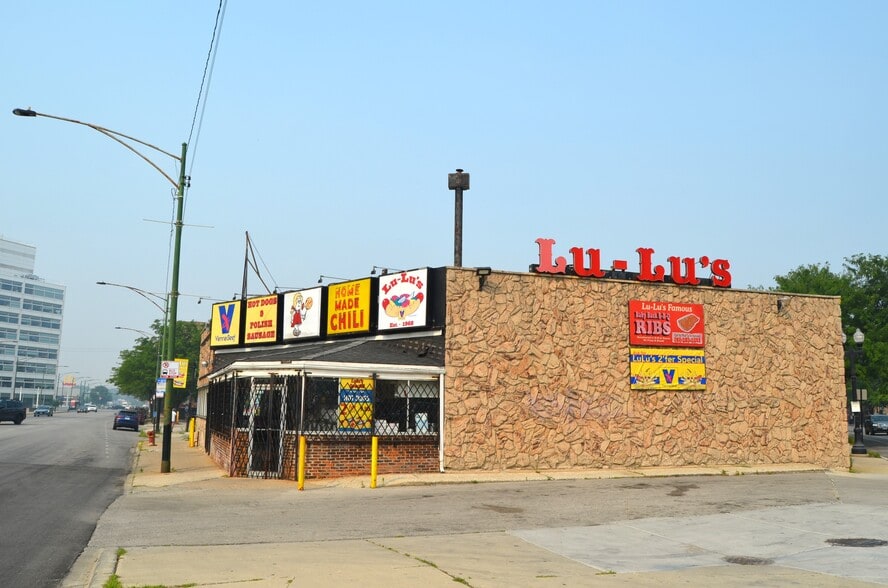 Primary Photo Of 2207-2214 W Ogden Ave, Chicago Fast Food For Lease