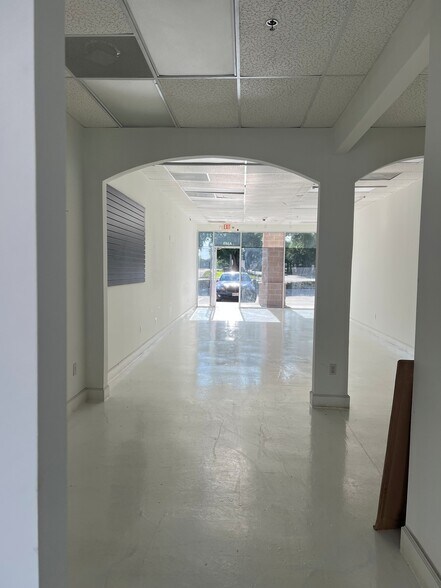 More Photos Of 8805 Jones Rd, Houston Storefront For Lease