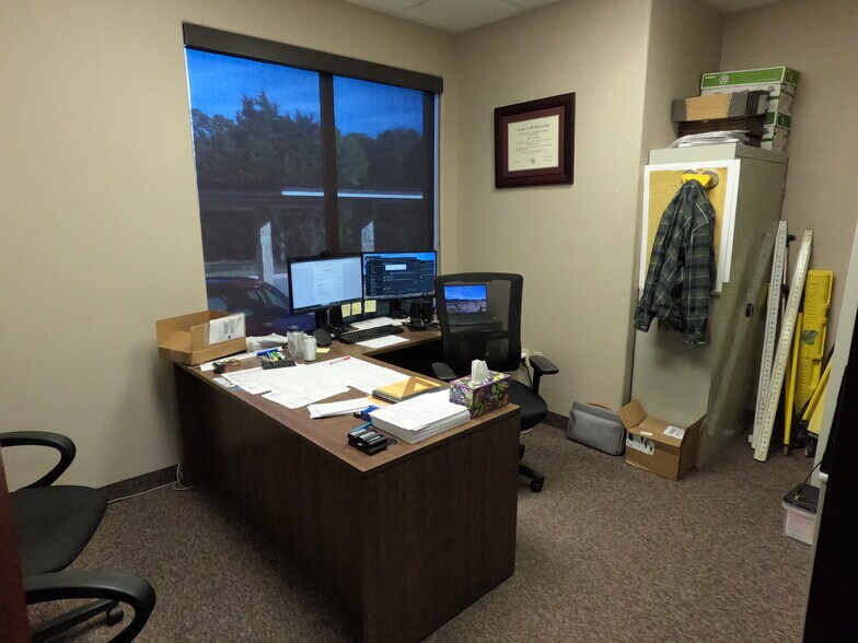 More Photos Of 6570 Naaman Forest Blvd, Garland Medical For Sale