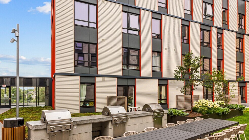 More Photos Of 50 Prospect St, Somerville Apartments For Lease