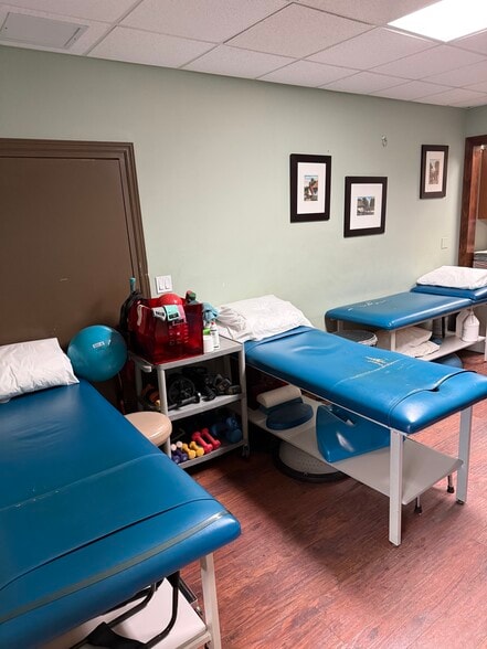More Photos Of 11801 SW 90th St, Miami Medical For Sale