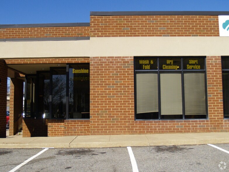 More Photos Of 370-386 Greenbrier Dr, Charlottesville Flex For Lease