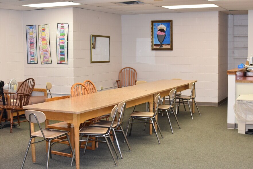 More Photos Of 213 Tracy Creek Rd, Vestal Township Warehouse For Sale