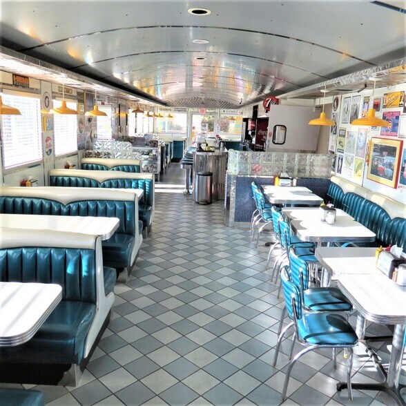 More Photos Of 3500 Canyon De Flores, Sierra Vista Restaurant For Sale