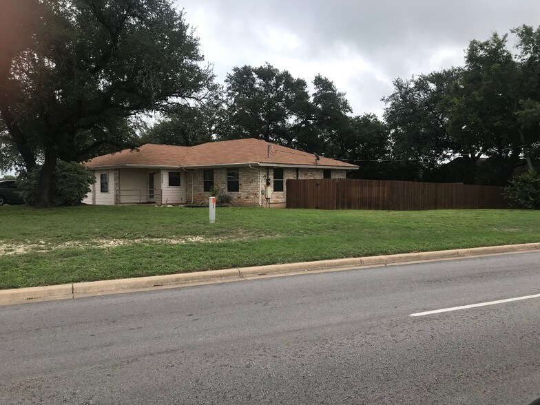 More Photos Of 2500 S Bagdad Rd, Leander Freestanding For Sale