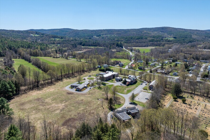 More Photos Of 25 Warner Center Rd, Saxtons River Apartments For Sale