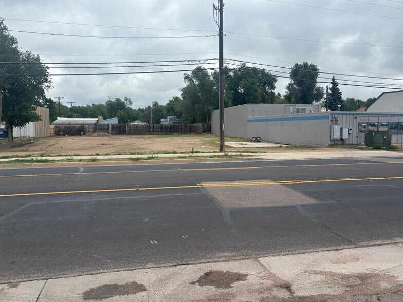 More Photos Of 2222 E Boulder St, Colorado Springs Light Manufacturing For Lease
