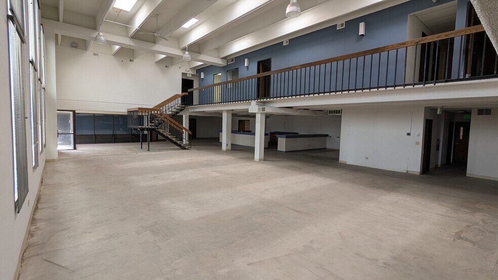 More Photos Of 7660 E Jewell Ave, Denver Manufacturing For Lease