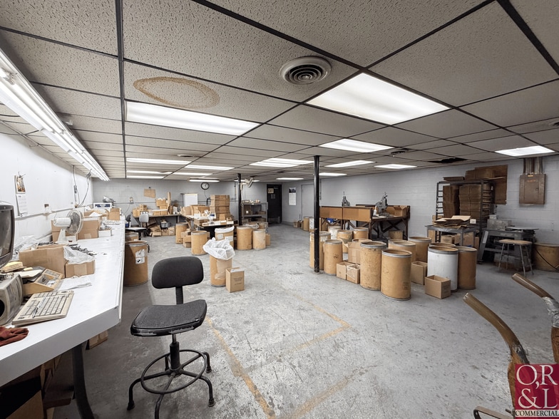 More Photos Of 815 N Mountain Rd, Newington Manufacturing For Sale