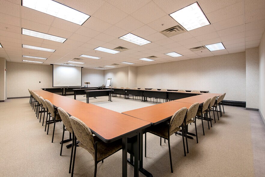 More Photos Of 121 S Main St, Akron Office For Lease