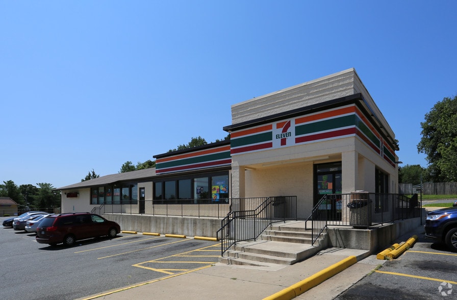 More Photos Of 17360 Dumfries Rd, Dumfries Restaurant For Lease