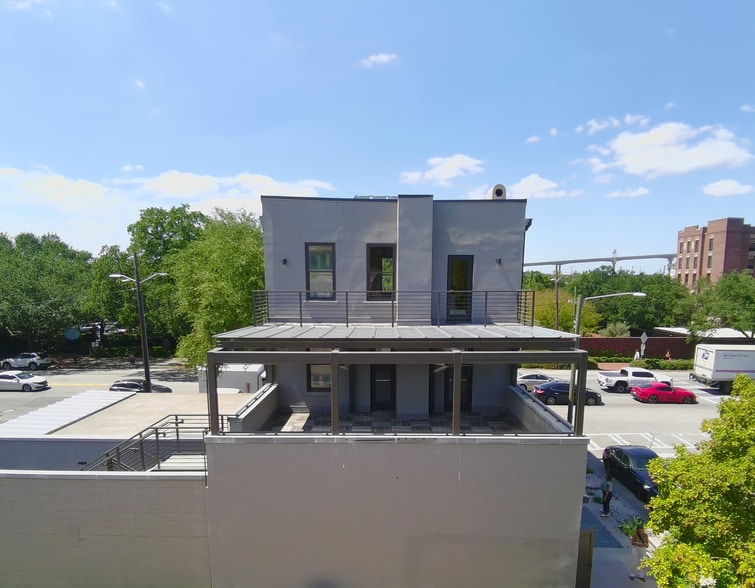 More Photos Of 30-32 Martin Luther King Jr Blvd, Savannah Restaurant For Lease