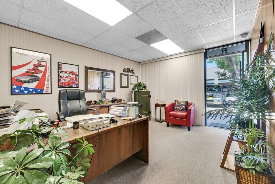 More Photos Of 1200 N Jefferson St, Anaheim Showroom For Sale