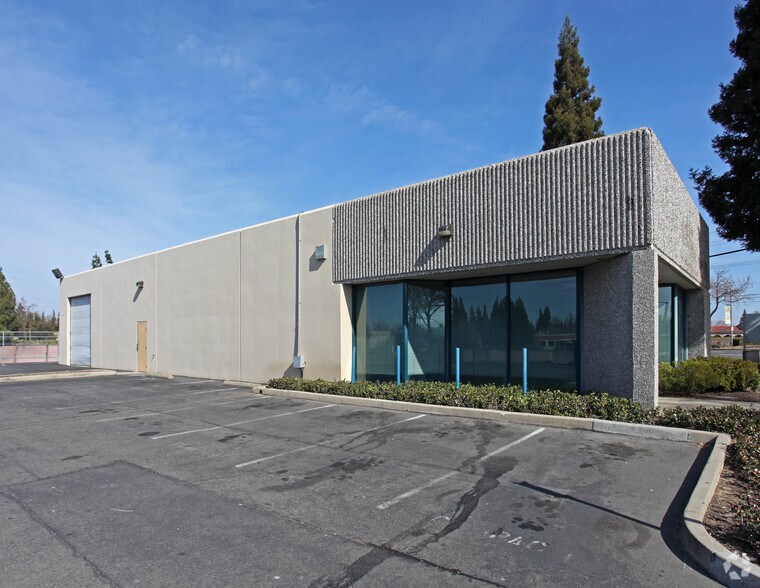 More Photos Of 2990 Sunrise Blvd, Rancho Cordova Industrial For Lease