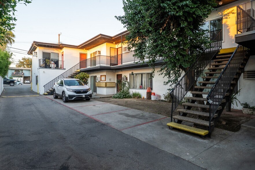 More Photos Of 14924 Roscoe Blvd, Panorama City Apartments For Sale