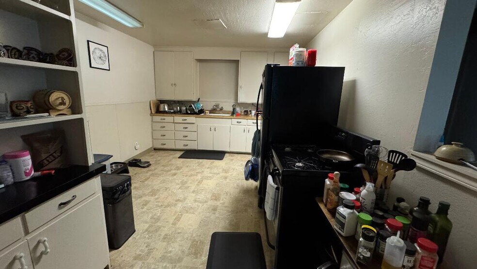 More Photos Of 18760 Cedar Dr, Twain Harte General Retail For Sale