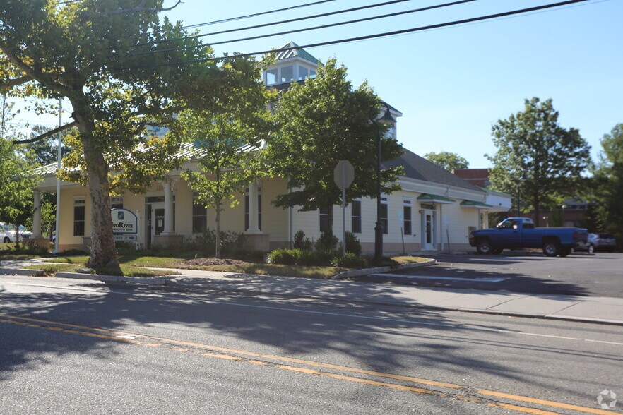 More Photos Of 328 South Ave, Fanwood Bank For Lease
