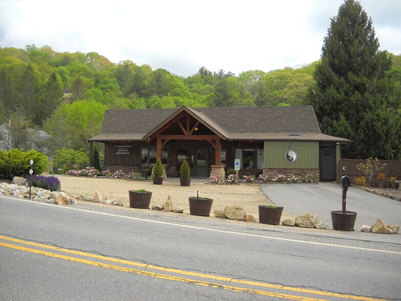 More Photos Of 444 Beech Mountain Pky, Beech Mountain Office For Lease