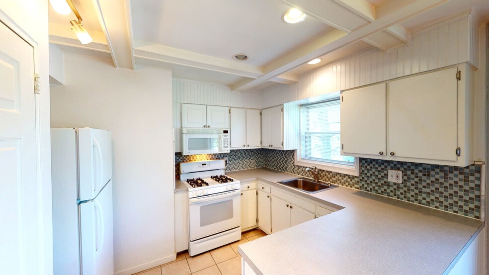 More Photos Of 9420-9424 Adelphi Rd, Hyattsville Apartments For Sale