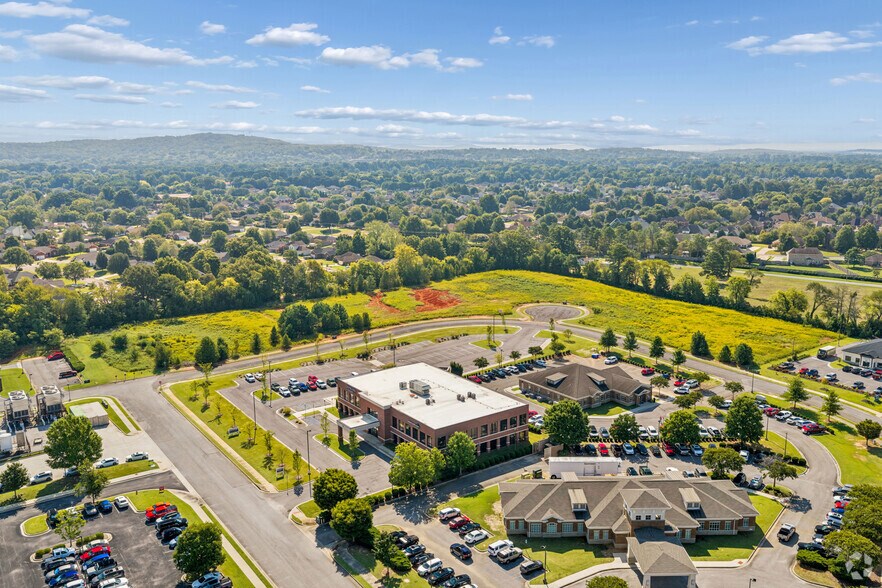 More Photos Of 8425 Wann Dr NW, Madison Medical For Lease