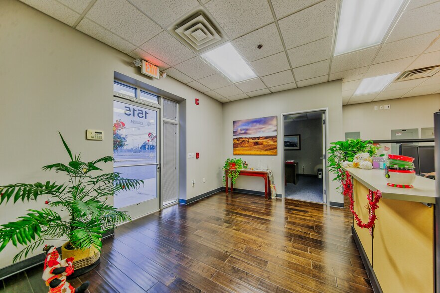 More Photos Of 1801 16th St, Bakersfield Medical For Sale