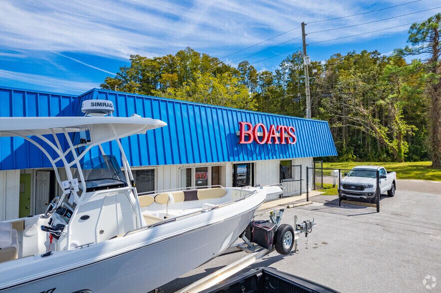 More Photos Of 37517 U.S. Highway 19 N, Palm Harbor Freestanding For Sale