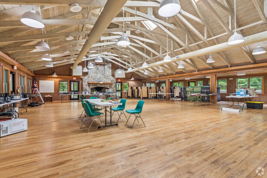 More Photos Of 490 Lake Marvin Rd NE, Armuchee Specialty For Sale