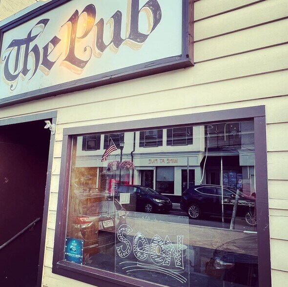 More Photos Of 3 Elm Pl, Rye General Retail For Sale