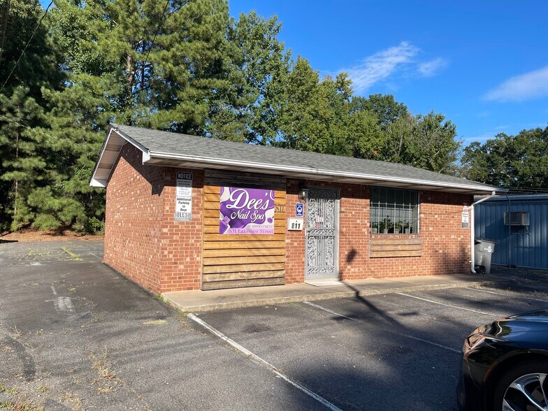 More Photos Of 811 Lakeview St, Kannapolis Freestanding For Sale
