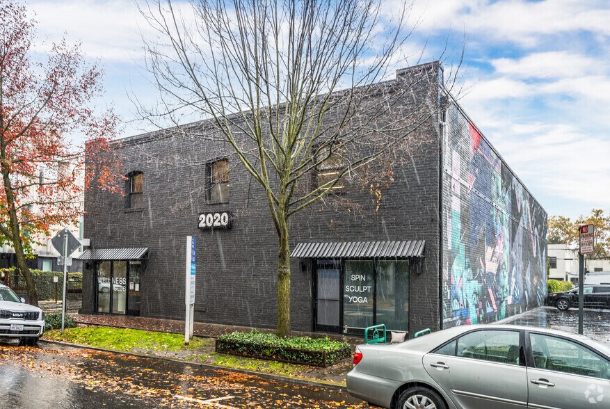More Photos Of 2020 I St, Sacramento Storefront Retail Office For Lease