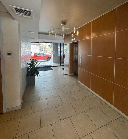 More Photos Of 144 N Glendale Ave, Glendale Office For Lease