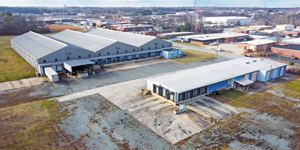 More Photos Of 140 Blue Bell Rd, Greensboro Industrial For Sale