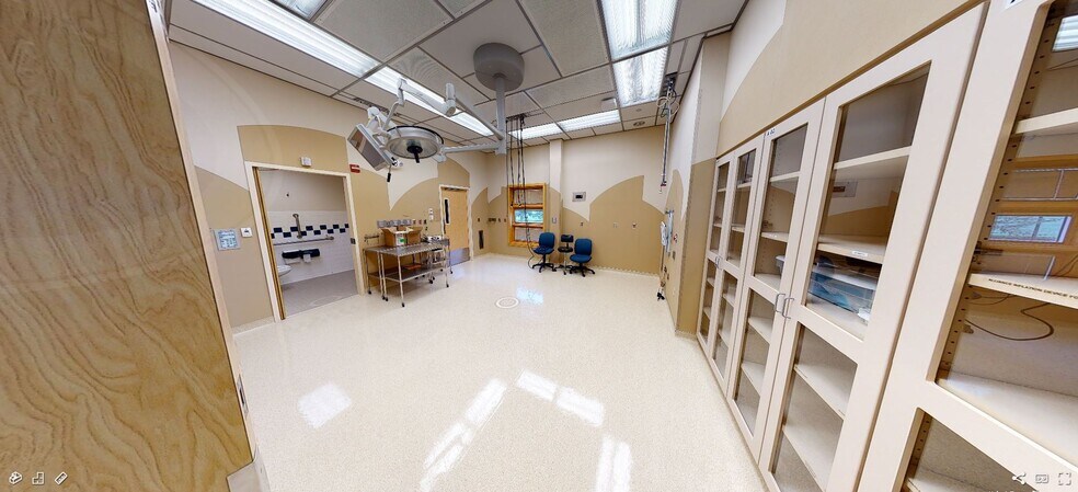 More Photos Of 625 N Jackson Ave, Springfield Healthcare For Sale