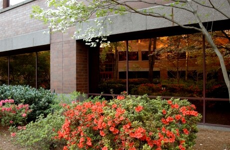 More Photos Of 2007 Corporate Ave, Memphis Office For Lease