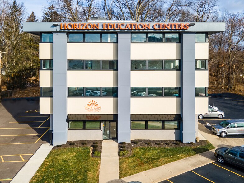 More Photos Of 25300 Lorain Rd, North Olmsted Medical For Lease