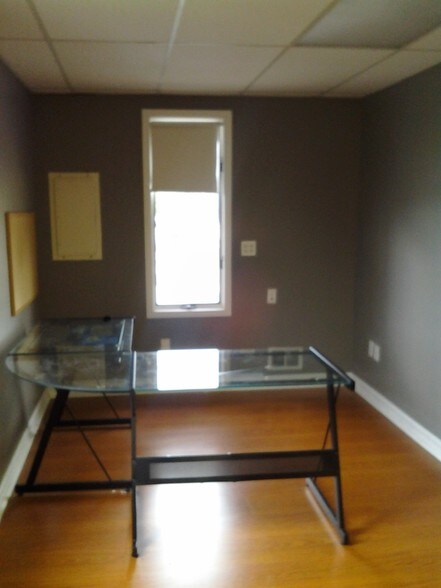 More Photos Of 3010 Bordentown Ave, Parlin Medical For Lease