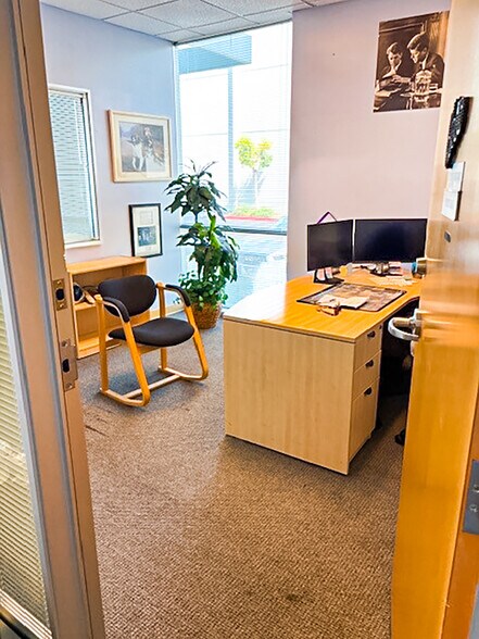 More Photos Of 5828 Smithway St, Commerce Warehouse For Lease